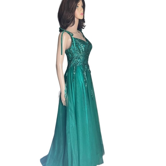 New!TS Countury Emerald green sequins dress size 16 - Picture 2 of 14